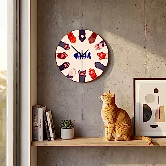 Sevimli Kedi Patileri 30 cm Ahşap Duvar Saati